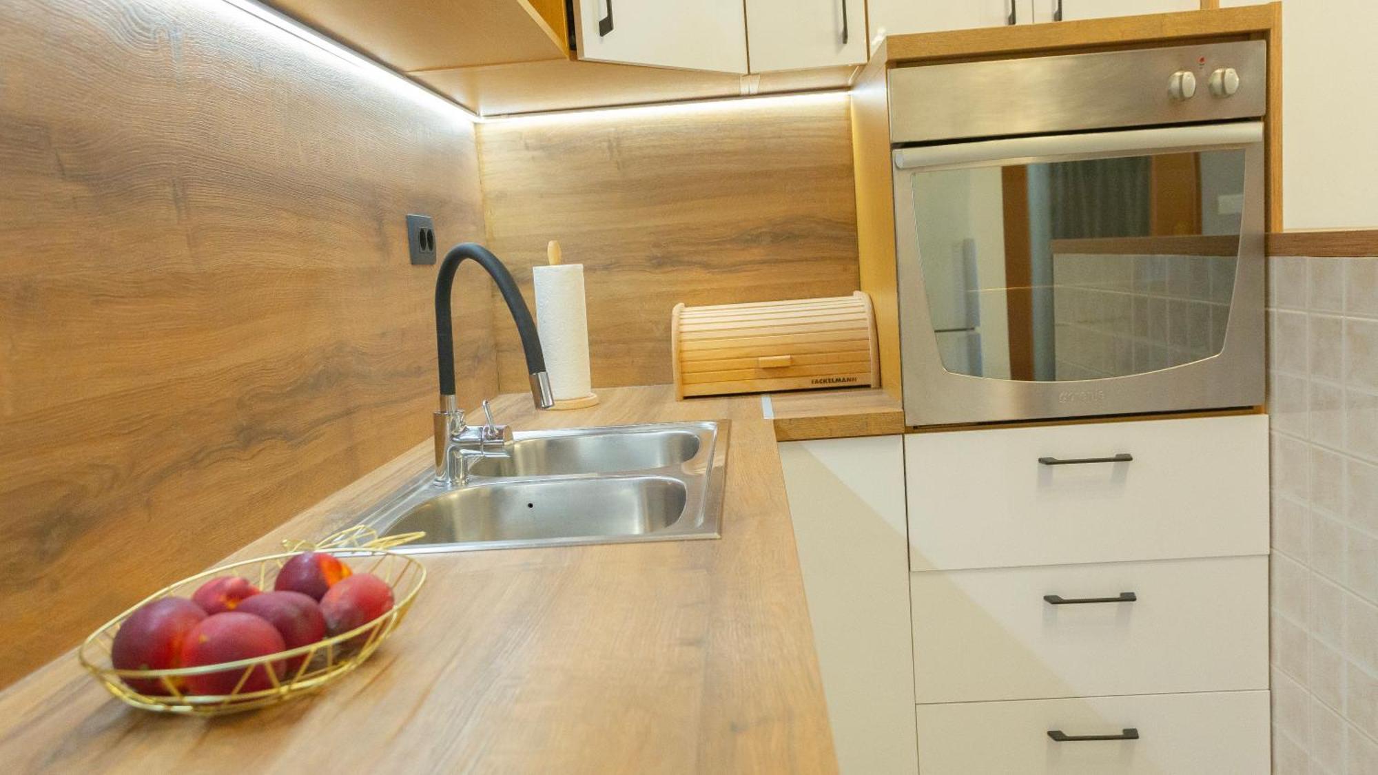 New Delux Green Garden Apartment With Hotube **** Split Bagian luar foto